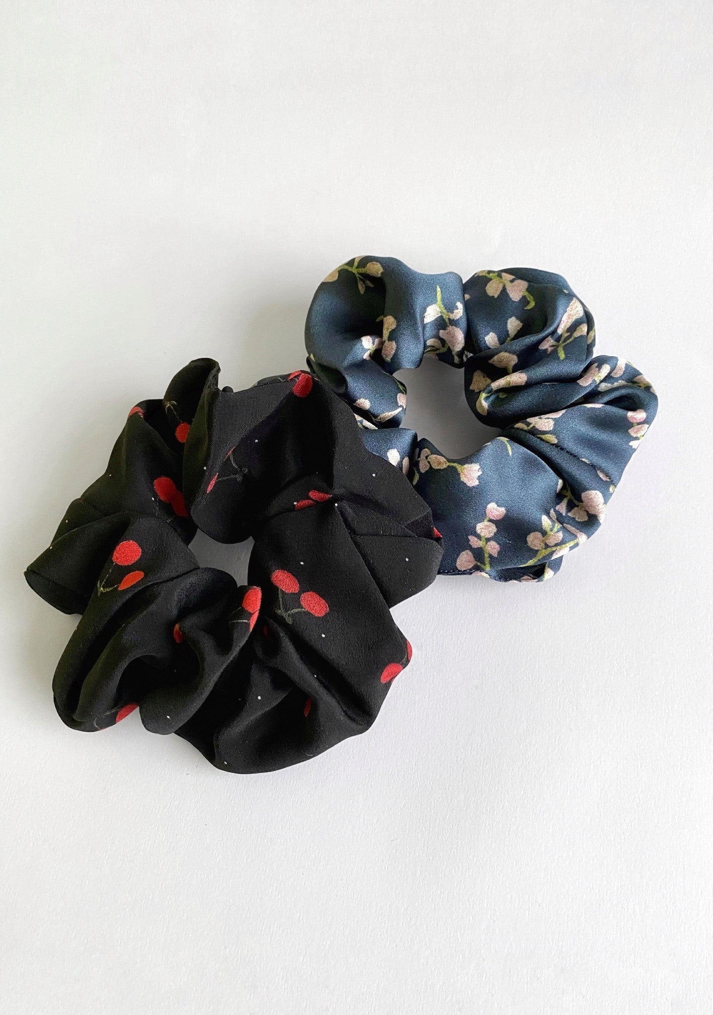 Silk Scrunchies - 2 piece set - Anomable